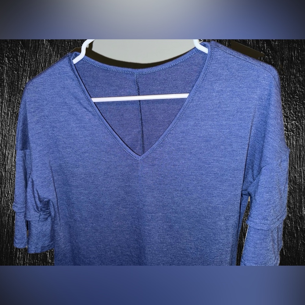 Women’s Blue Flutter Sleeve Short Sleeve Top with V Neck - S
